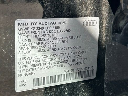 Used 2025 Audi Q3 2.0T Premium w/ Convenience Package AWD/4WD image 68