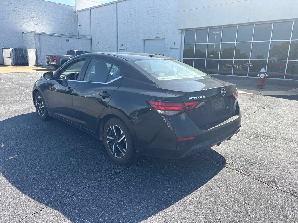 Used 2024 Nissan Sentra SV FWD image 6