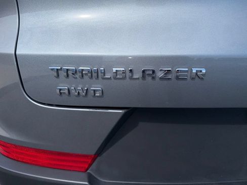 Used 2025 Chevrolet TrailBlazer LT AWD/4WD image 10