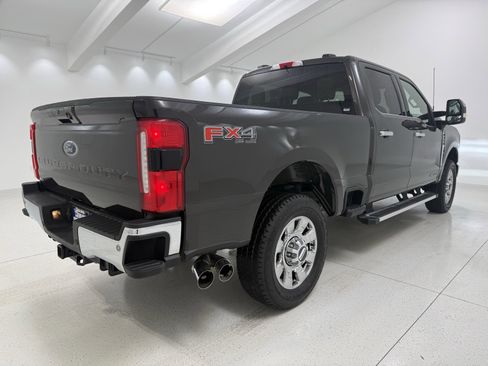Used 2025 Ford F350 Lariat w/ Chrome Package image 8