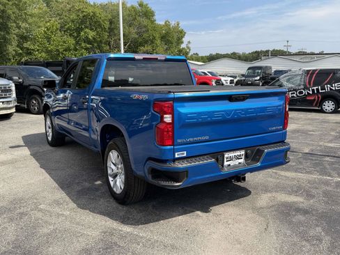 Used 2022 Chevrolet Silverado 1500 Custom AWD/4WD image 4