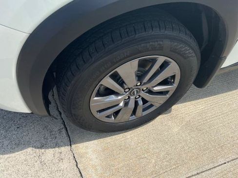 Certified 2024 Nissan Pathfinder SV AWD/4WD image 9