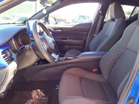 Certified 2022 Toyota C-HR XLE image 18