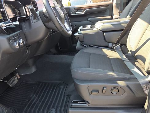 Used 2024 GMC Sierra 1500 Elevation w/ X31 Off-Road Package AWD/4WD image 6