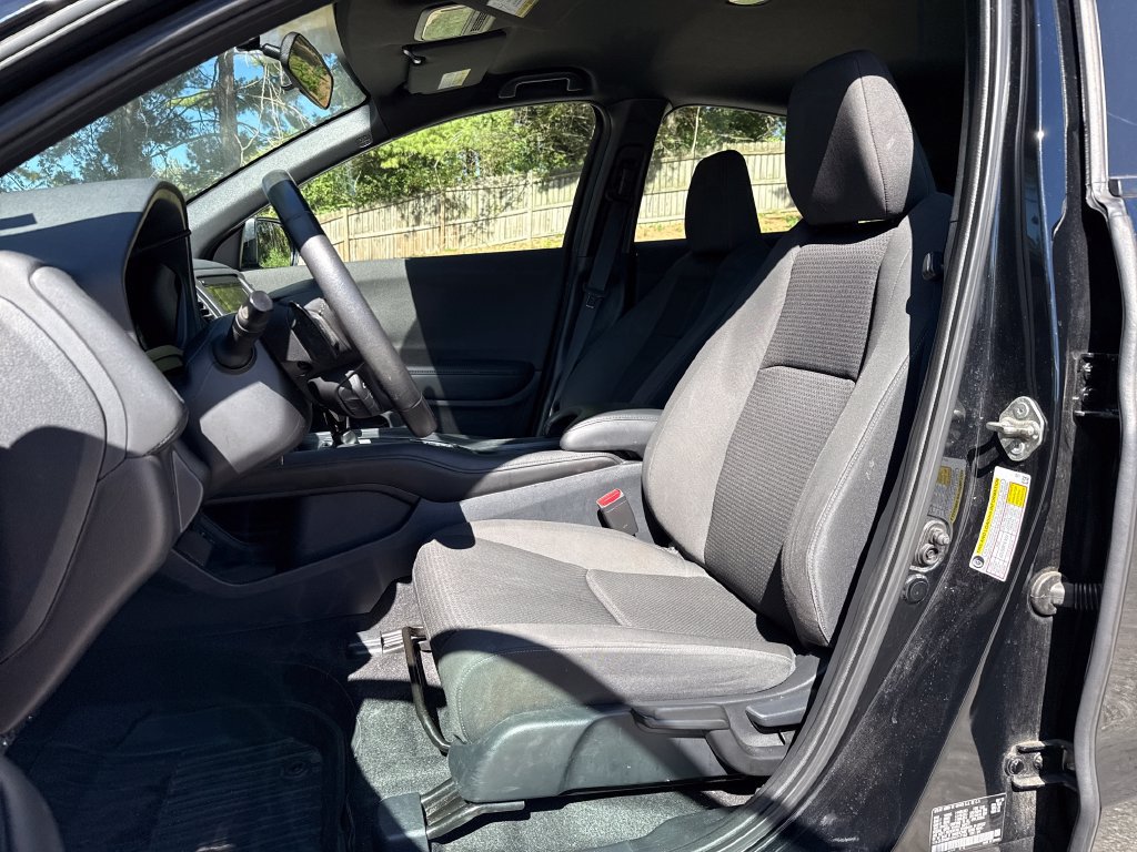 Used 2019 Honda HR-V Sport image 11