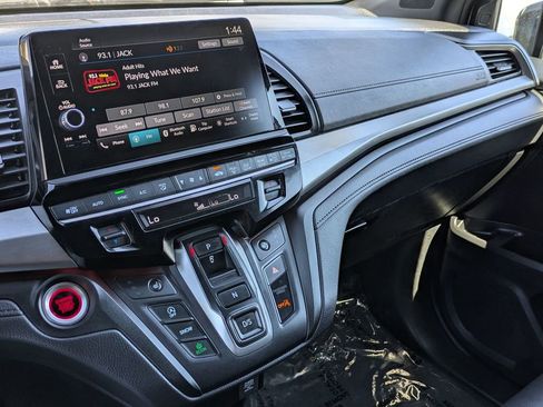 Used 2025 Honda Odyssey Sport-L image 15