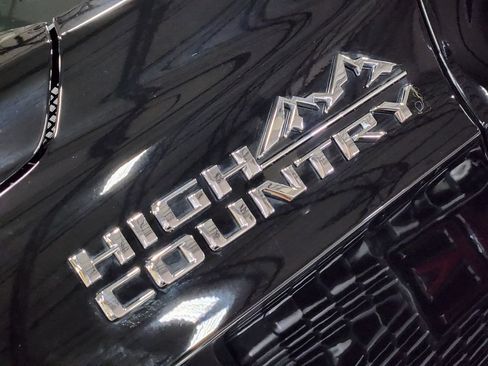 Used 2024 Chevrolet Tahoe High Country w/ Premium Package AWD/4WD image 26