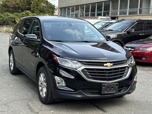 Used 2018 Chevrolet Equinox LT image 1