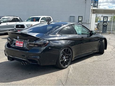 Used 2020 BMW M4 Coupe w/ Competition Package RWD image 11