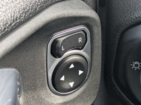 Used 2022 Jeep Wrangler Unlimited Sport w/ Sun And Sound Package AWD/4WD image 23