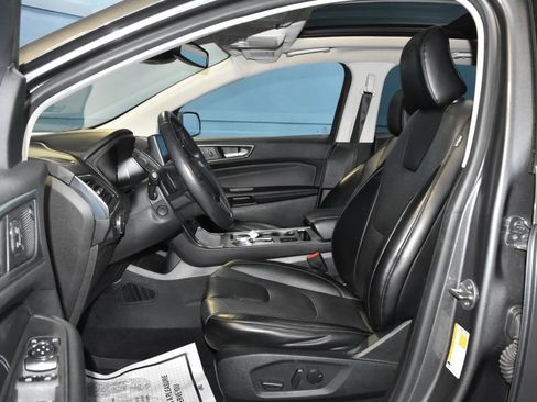 Used 2022 Ford Edge Titanium w/ Equipment Group 301A image 7
