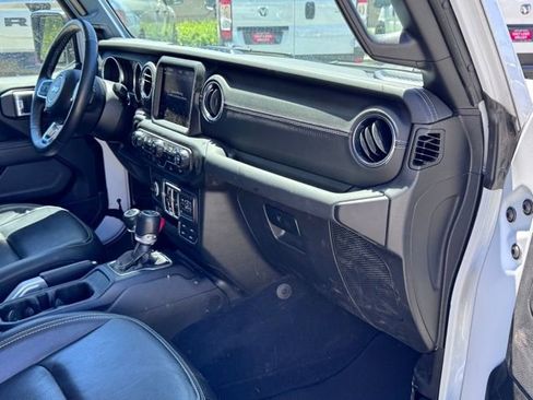 Used 2023 Jeep Wrangler Unlimited Sahara w/ Cold Weather Group AWD/4WD image 10