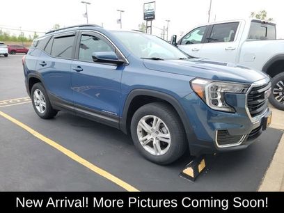 Used 2024 GMC Terrain SLE w/ Driver Convenience Package