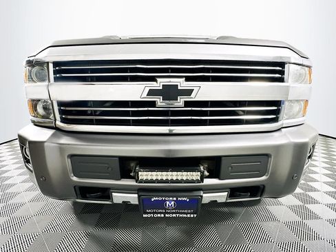 Used 2017 Chevrolet Silverado 3500 High Country image 3