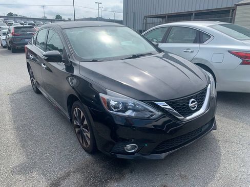 Used 2019 Nissan Sentra SR FWD image 2