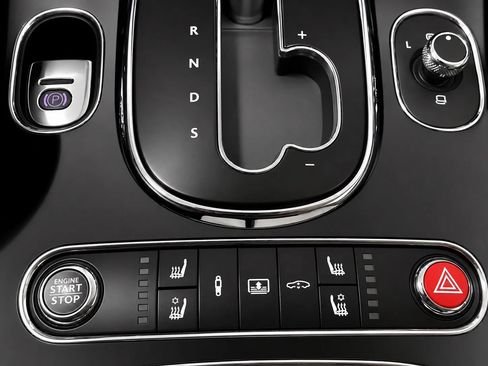 Used 2017 Bentley Flying Spur S V8 AWD/4WD image 42
