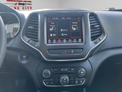 Used 2022 Jeep Cherokee Trailhawk image 19