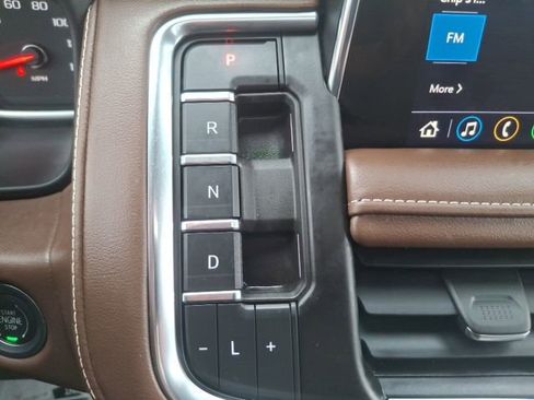 Used 2021 Chevrolet Tahoe High Country w/ Premium Package image 28