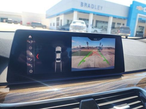 Used 2019 BMW 530e RWD image 27