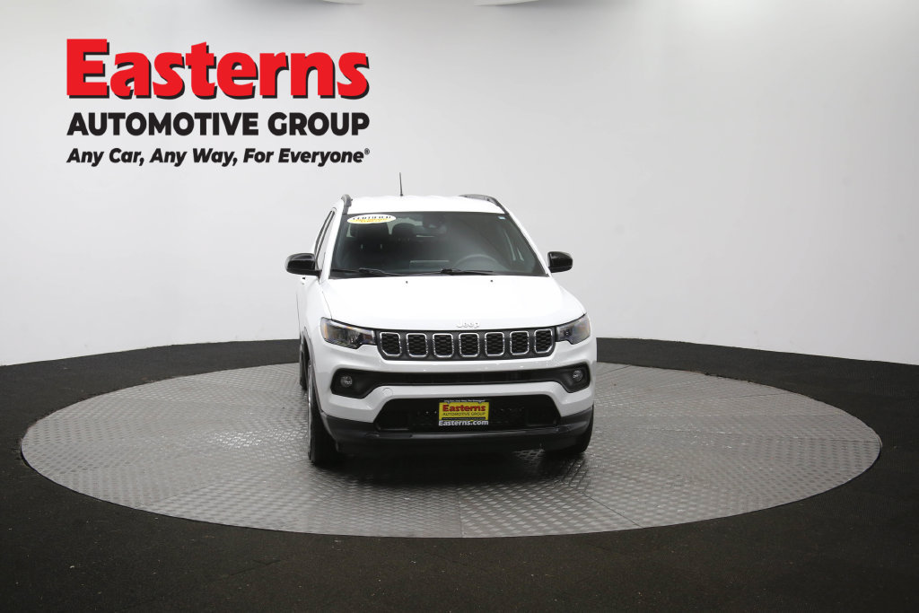Used 2024 Jeep Compass Latitude AWD/4WD image 53