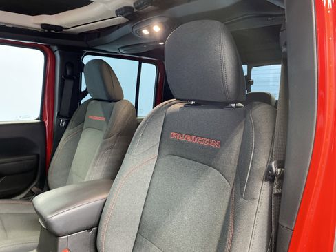 Used 2024 Jeep Gladiator Rubicon w/ Technology Group image 7