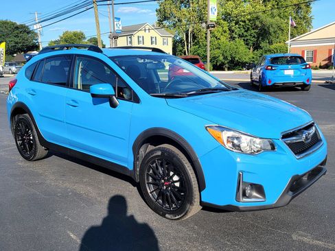 Used 2016 Subaru Crosstrek 2.0i Premium w/ 17" Wheel Sport Package AWD/4WD image 3