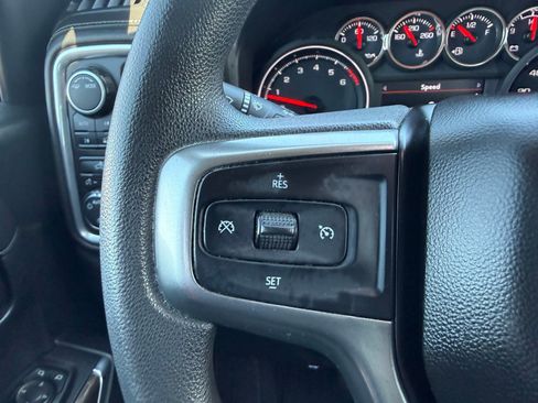 Used 2020 Chevrolet Silverado 1500 LT AWD/4WD image 19