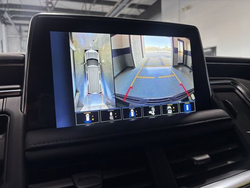 Used 2023 Chevrolet Suburban Z71 w/ Luxury Package image 20