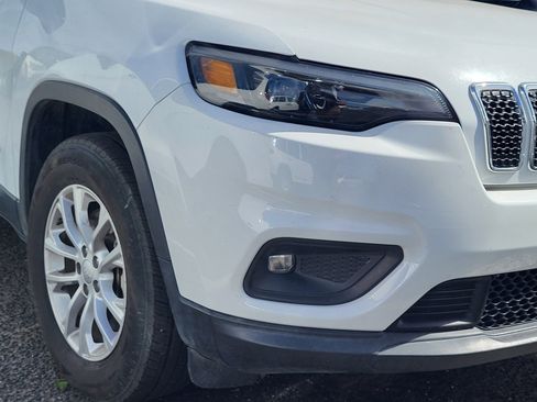 Used 2022 Jeep Cherokee Latitude Lux w/ Mopar Interior Package AWD/4WD image 24