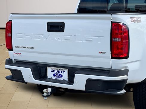 Used 2022 Chevrolet Colorado Z71 AWD/4WD image 40