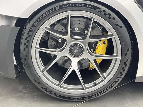 Certified 2025 Porsche 911 GT3 RS RWD image 13