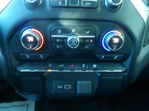 Used 2019 Chevrolet Silverado 1500 RST w/ All-Star Edition image 32