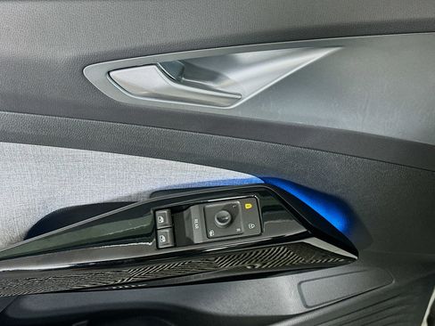 Used 2023 Volkswagen ID.4 Pro AWD/4WD image 15