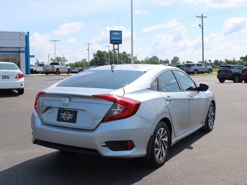 Used 2017 Honda Civic EX image 9
