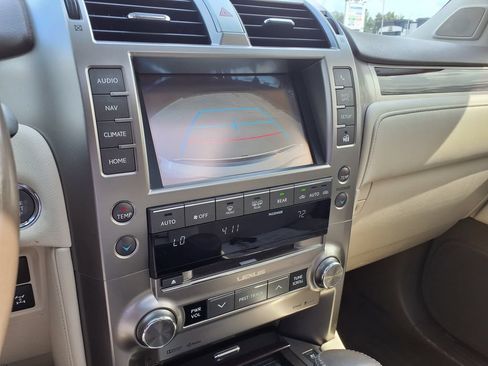 Used 2018 Lexus GX 460 Premium w/ Premium Package AWD/4WD image 29