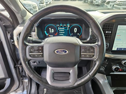 Used 2023 Ford F150 Lariat w/ Trailer Tow Package image 19