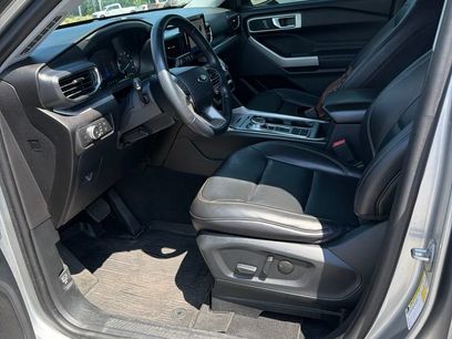 Used 2022 Ford Explorer XLT w/ Equipment Group 202A