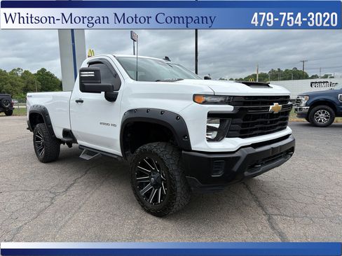 Used 2024 Chevrolet Silverado 2500 W/T AWD/4WD image 4