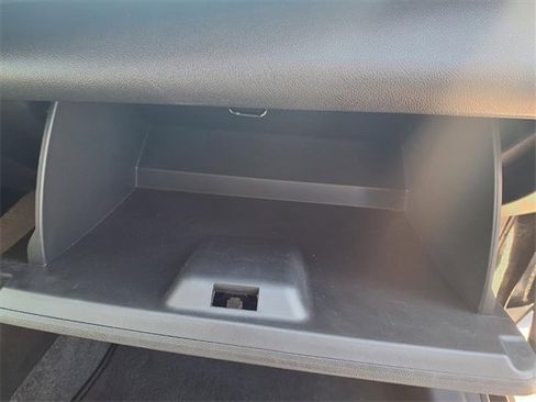 Used 2025 Chevrolet Trax LT w/ LT Convenience Package image 83