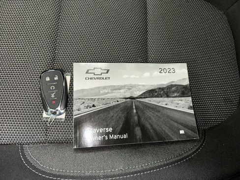 Certified 2023 Chevrolet Traverse LT image 4