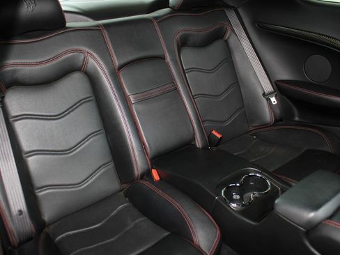 Used 2012 Maserati GranTurismo S RWD image 21