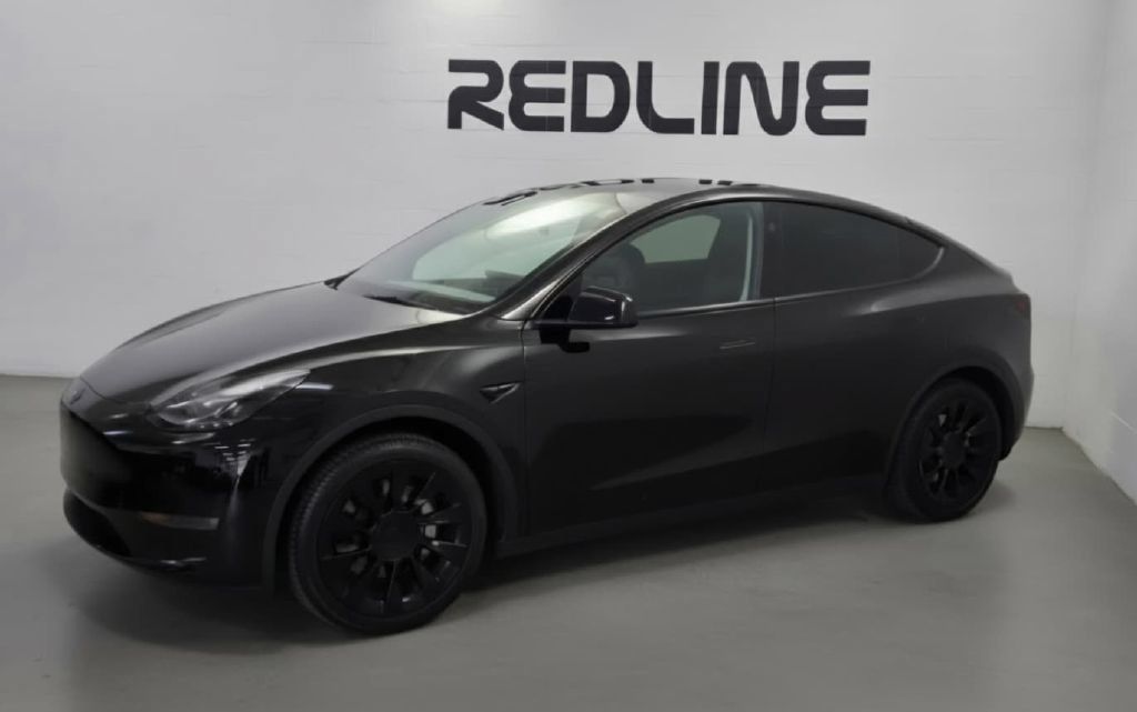 Used 2023 Tesla Model Y AWD image 2