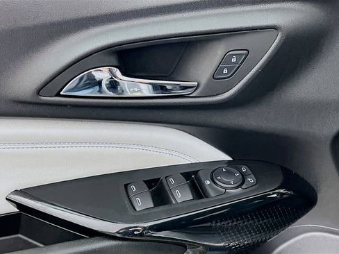 Used 2025 Chevrolet Trax LT image 9