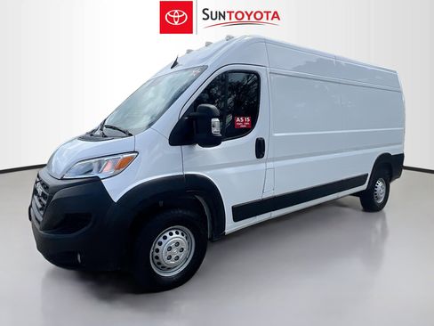 Used 2025 RAM ProMaster 2500 w/ Convenience Group image 9
