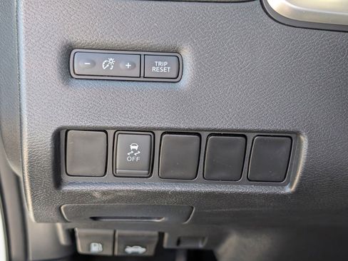 Used 2018 Nissan Murano SV AWD/4WD image 21