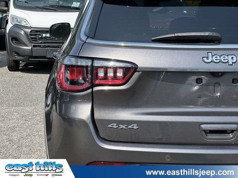 Used 2023 Jeep Compass Limited AWD/4WD image 12