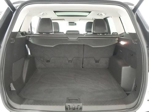 Used 2018 Ford Escape Titanium w/ Ford Safe & Smart Package AWD/4WD image 23