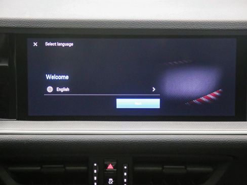 Certified 2025 Porsche Cayenne AWD/4WD image 18
