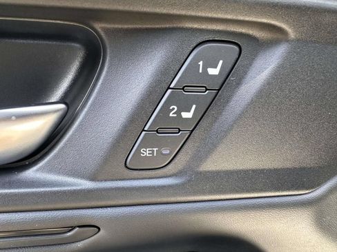 Used 2025 Honda Accord EX-L image 10