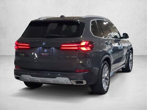 Used 2026 BMW X5 xDrive50e w/ Premium Package AWD/4WD image 2